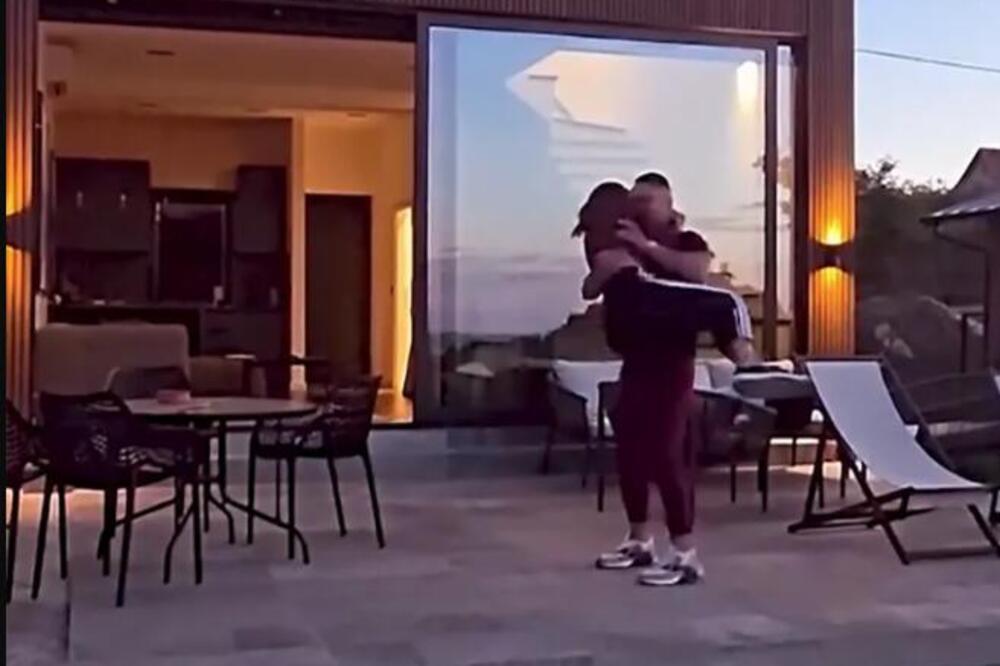 ON JE UHVATIO MUŠKI, A ONA...! PREVARILA GA U RIJALITIJU, A SAD NE MOGU DA SE OBUZDAJU! Iscurio SNIMAK