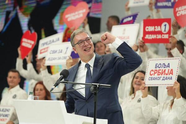 "VAŽNO JE DA POBEDA 25. BUDE ŠTO UBEDLJIVIJA" Vučić sa skupa "Ujedinjene Srbije": "HOĆU DA PENZIJE PRATE PLATE"