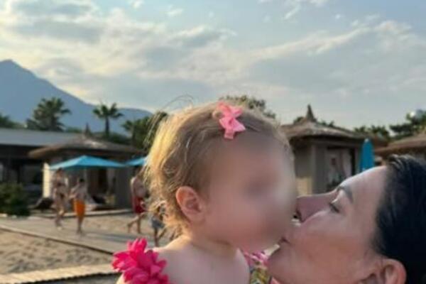 VELIKO SLAVLJE U DOMU ĐANIJA TRAJKOVIĆA: Slađa se oglasila prvi put nakon izlaska iz bolnice! (FOTO)