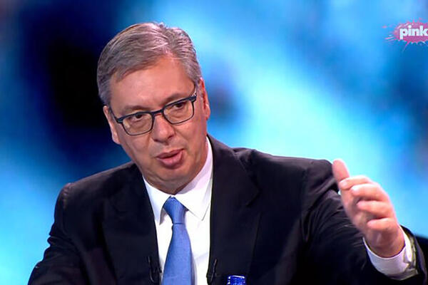 Vučić najavio veliki rast plata i penzija!