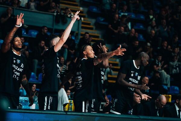 Partizan u laganom ritmu i bez Karlika demolirao Beč!