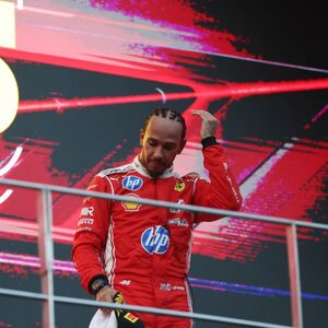 Ferari u panici: Hamiltonu pozlilo posle trke u Singapuru!