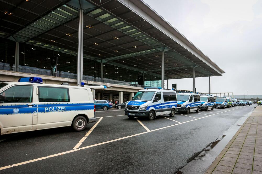 VOJSKA PODIGLA AVIONE, HAOS NA AERODORMU U NEMAČKOJ! Obustavljeni svi letovi, proglašena vanredna situacija