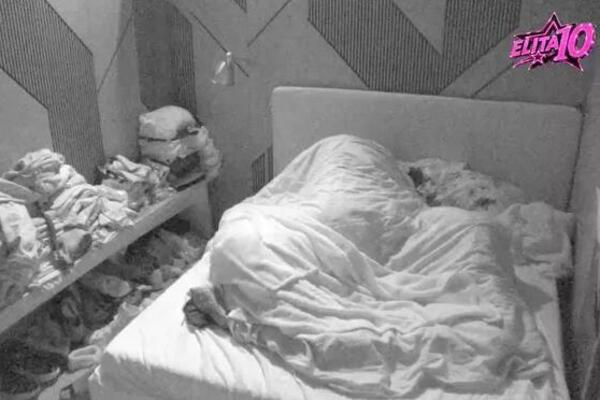 "OVAJ LIK IMA FETIŠ": Divljačkom AKCIJOM zatresli više od ZEMLJOTRESA, a sad ga RASTURILA i njena majka!