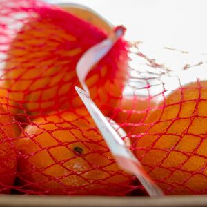 Evo zašto se mandarine prodaju baš u crvenim mrežicama: Razlog će vas zapanjiti, šta nam rade?!