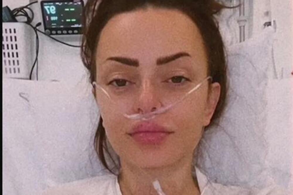 IMALA RAK KOSTIJU I ŠTITNE, SAD OPERISALA TUMOR NA GLAVI! Prve slike posle operacije RIJALITI UČESNICE "Jako boli"