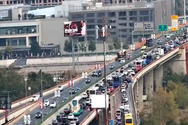 Špic u Beogradu, totalni kolaps: Nema gde igla da padne, automobili jedva mile! (FOTO)
