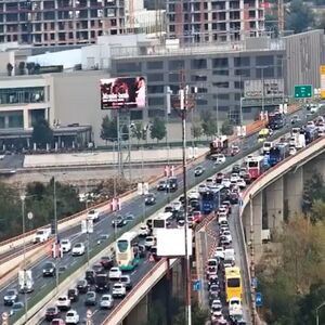 Špic u Beogradu, totalni kolaps: Nema gde igla da padne, automobili jedva mile! (FOTO)