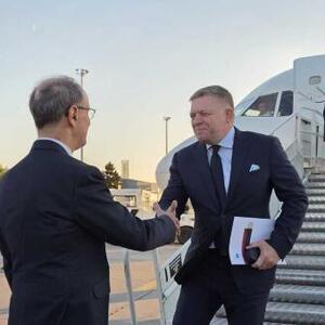 Fico sleteo u Beograd: Dočekao ga Đuro Macut, odmah krenuo ka Novom Sadu