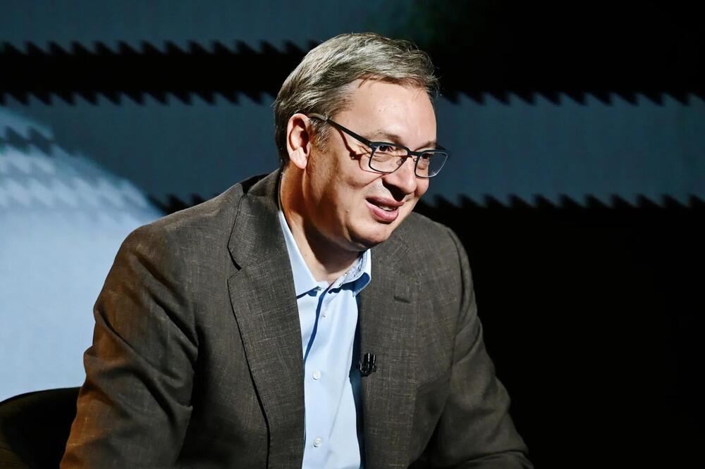 "Sine, a šta sam ti to toliko loše u životu uradio?" Vučić otkrio šta mu se desilo na letu za Njujork