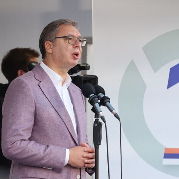 "Imaćemo inovativne lekove, lečićemo i retke bolesti" Vučić najavio: "Uložićemo 42 milijarde u kruševačku bolnicu"