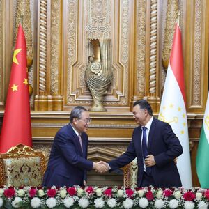 Li Ćijang: Kina spremna da unapredi saradnju sa Tadžikistanom u okviru inicijative &bdquo;Pojas i put&ldquo;