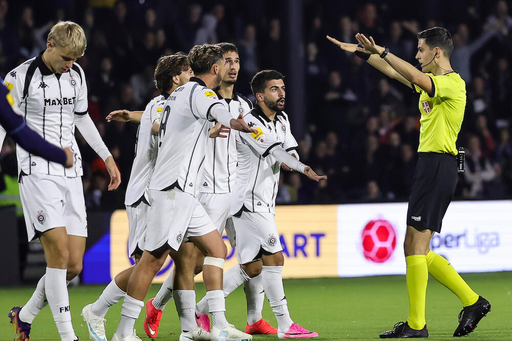 BURA NA MREŽAMA SE NE STIŠAVA: Partizan crno na belo dokumentovao grešku sudije iz VAR sobe u Pančevu