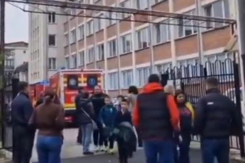 Horor u srpskom komšiluku! Učenik najavio krvoproliće, pa krenuo da ubada nožem: Rečenica koju je napisao ledi krv!