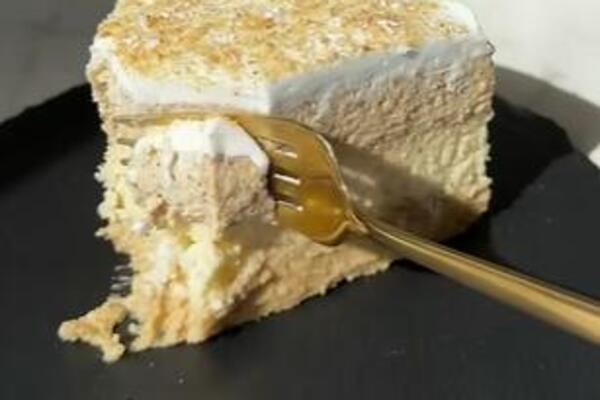 Pesak kolač koji se uopšte ne peče: Ima tri sloja i ne zna se koji je ukusniji
