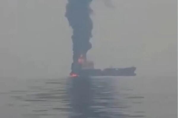 Tanker s dva miliona barela nafte naleteo na minu: Iranci objavili jeziv snimak! (VIDEO)