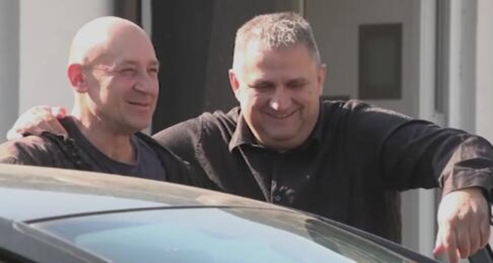 Milan iz Bogatića svom zaposlenom poklonio automobil: Goran mu je veran već 25 godina, odlučio da mu se oduži