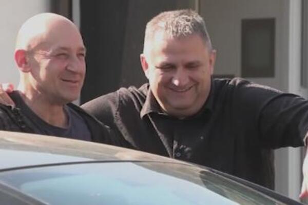 Milan iz Bogatića svom zaposlenom poklonio automobil: Goran mu je veran već 25 godina, odlučio da mu se oduži