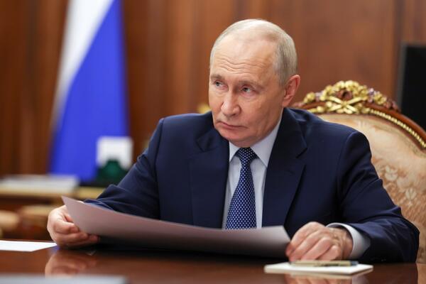 Putin sprema veliku isporuku dizela Americi: Prvi tanker kreće za nekoliko dana, cene goriva momentalno pale
