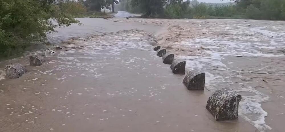 Udari vetra od 130 kilometara na sat i obilne padavine: Stiže snažna oluja, razoriće sve pred sobom!