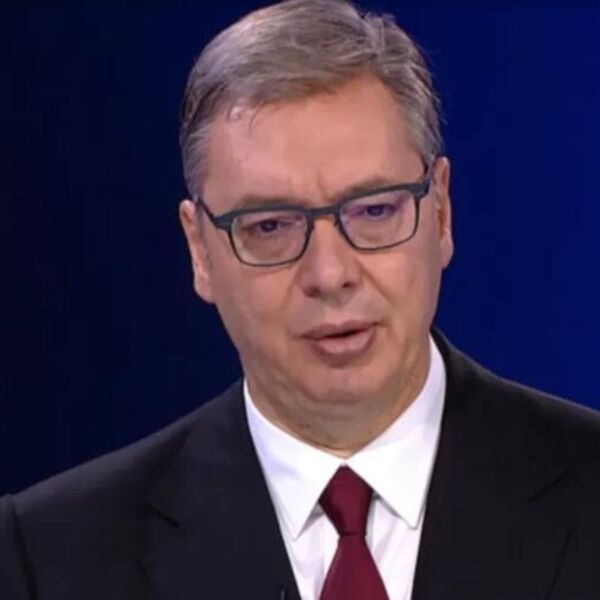 "Početkom decembra imaćemo skupštinu stranke" Vučić: "Moraćemo sebe da menjamo"