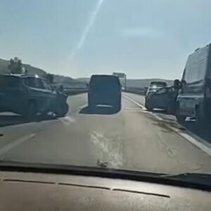 HOROR NA AUTO-PUTU ZA NIŠ! Masovni lančani sudar kod naplatne rampe, policija i hitna pomoć na terenu