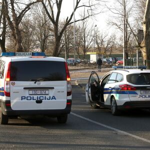 Počeo nekontrolisano da se trese, pa se samo srušio na tlo! Mladić (21) umro ispred ulaza u klub, užas u Hrvatskoj
