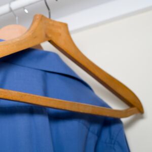 Masnoća sa kragne na jakni nestaje za 5 minuta: Ne morate je prati celu