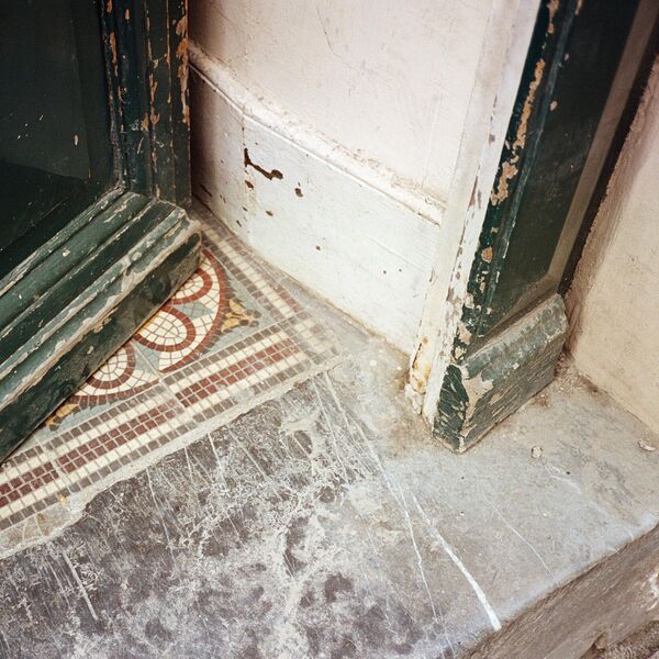 OVO NIKADA, ALI NIKADA NEMOJTE DA RADITE: Naše bake su strogo poštovale ovaj stari običaj, a evo ČEGA SU SE PLAŠILE