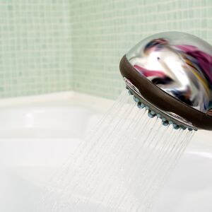 Turkinje imaju savršen trik za kamenac koji se nakuplja na glavi tuša: Za samo 15 minuta skida baš sve!