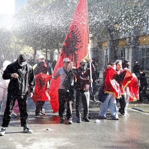 ALBANIJA GORI U PLAMENU BESA! Rama uveo mere protiv "nasilja u urbane anarhije", najavljene drakonske kazne!