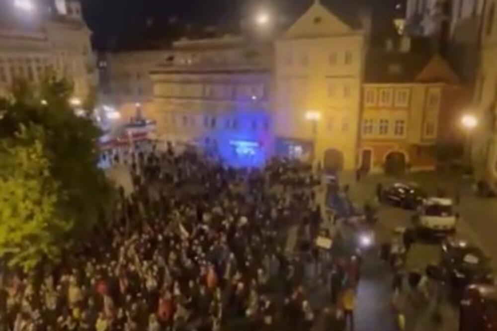 Novi talas demonstracija u evropskim zemljama: Ljudi upali u Koloseum, pljačkane radnje, gorele ulice! (FOTO/VIDEO)