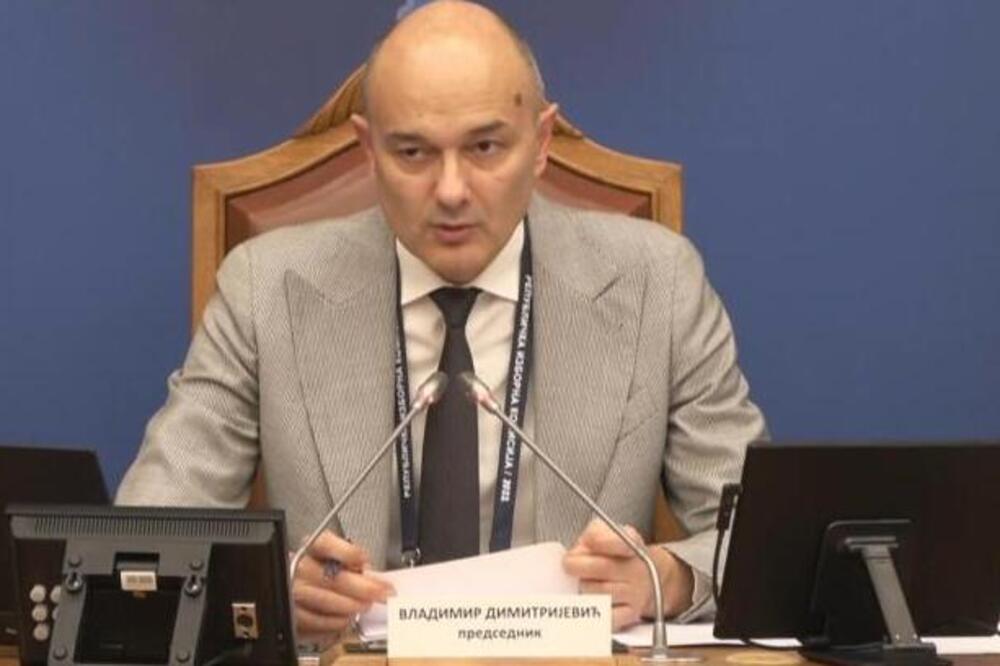 Prvo oglašavanje predsednika RIK-a: "Očekujemo unos prvog zapisnika negde oko 21:15, to je otprilike neka procena"