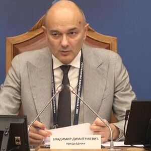 Prvo oglašavanje predsednika RIK-a: "Očekujemo unos prvog zapisnika negde oko 21:15, to je otprilike neka procena"