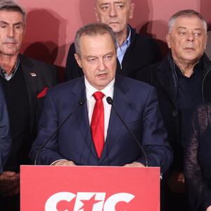 Šta će biti sa SPS-om nakon što nije prešao cenzus? Analitičari tvrde da stranka mora da uradi jednu stvar