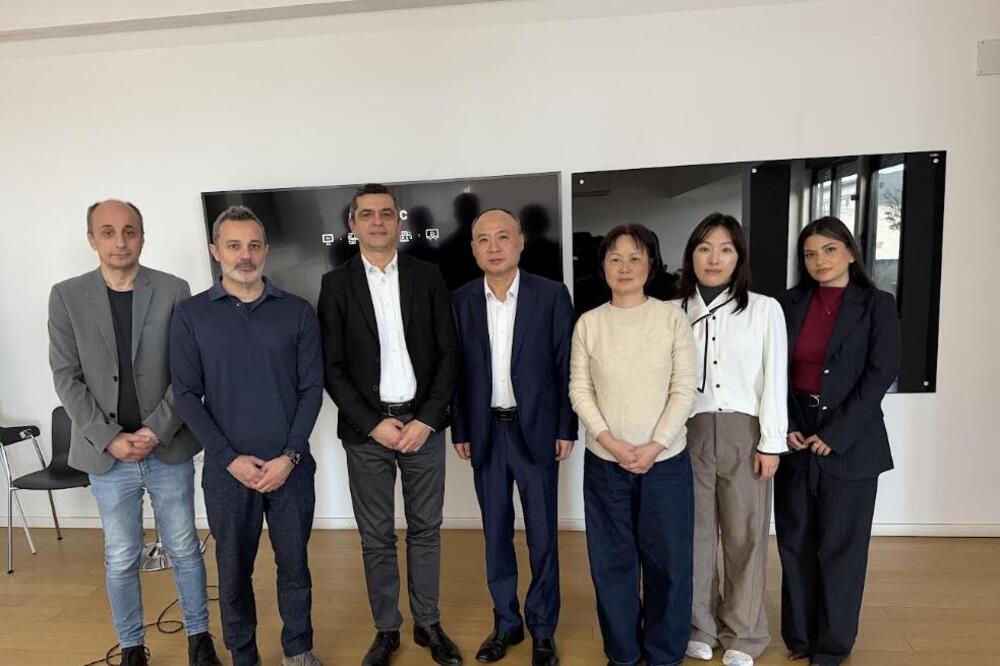 Delegacija kineskog lista Wenhui Daily u poseti kompaniji Mondo INC