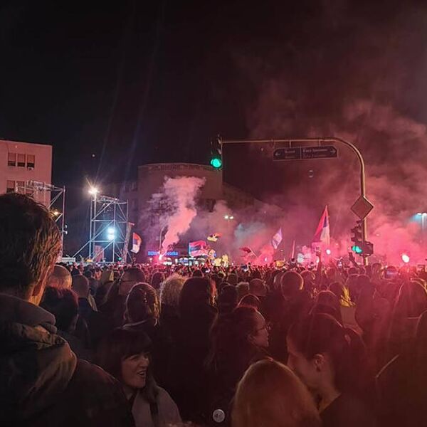 Pristalice "Studentske liste" slave u Novom Sadu: Pogledajte atmosferu na ulicama, centar blokiran (Foto)