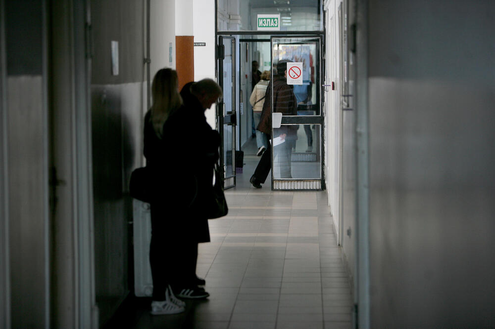 PRVI SIMPTOM RAKA DEBELOG CREVA: Od ovog sve kreće, NIKAKO NIJE DOBRO ako VIDITE OVAKVU PROMENU u STOLICI!
