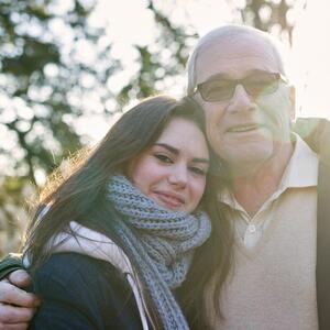 Nakon smrti roditelja deda me je odgajio: Živeli smo skromno i povučeno, a kad je umro dobijam pismo i otkrivam njegovu tajnu koja mi okreće život naopačke