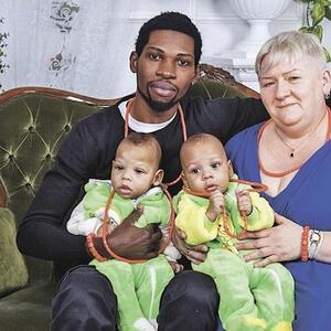 Natalija je u 50. godini Nigerijcu rodila bllizance Danila i Davida: Pred kamerama je imala intimne odnose sa njegovim bratom, a onda je sačekala užasna sudbina