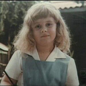 Ana su oteli ispred škole, a pronašli su je mrtvu u plitkom grobu