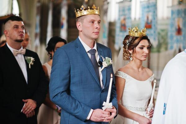 "Zašto ne kažeš kumu da mu spavaš sa ženom?" Igumanija otkrila šta je sveštenik tražio od mladenaca na venčanju