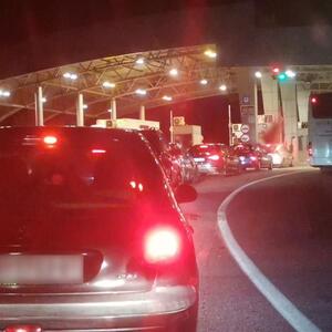 Ugasila se svetla, osetila sam ruku na butini i doživela šok! Jeziva ispovest devojke iz autobusa, ono što joj se desilo pored nepoznatog muškarca ledi krv