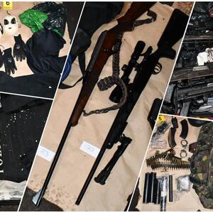 PRVE SLIKE! POGLEDAJTE ARSENAL ORUŽJA PRONAĐEN U GARAŽI U NOVOM BEOGRADU! Višemesečni rad beogradske policije urodio plodom! Poznato i ko je uhapšen (FOTO)