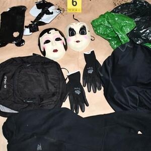 SPREČENA MAFIJAŠKA LIKVIDACIJA U BEOGRADU! Fitnes trener čuvao oružje i bombe za zloglasni klan... Plan bio da se maskiraju u policajce i napadnu?! (foto)