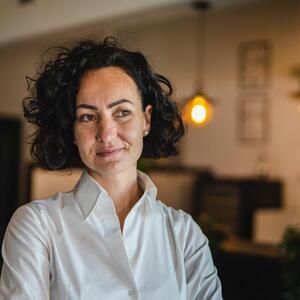 2 godine sam znala da me muž vara ali sam strpljivo čekala pravi tenutak za osvetu: Ono što sam mu priredila pamtiće do kraja života, sigurna sam