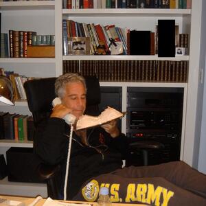 LOV NA DEVOJKE IZ HRVATSKE ZA DŽEFRIJA EPSTAJNA! &bdquo;Kupiću ti kartu za Split, tamo ćeš mi naći prijateljicu&ldquo;! "Stiže VISOKA PLAVUŠA u ranim tridesetim"!