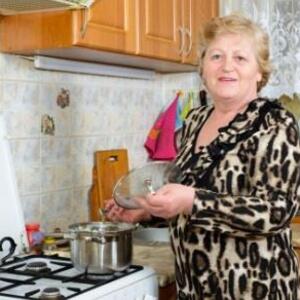 Svekrva došla kod sina i snaje u Beograd, pa se šokirala: Uveče ih izbacili iz stana, a onda se desilo nešto gore: Otkrila veliku sramotu