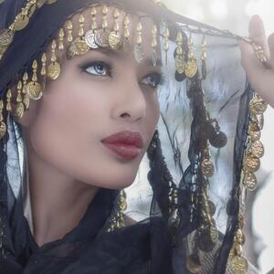 Ruskinja se udala za iranskog milionera pa doživela horor: Kad je došla u njegovu palatu shvatila je da ulazi u harem do 40 žena