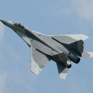 KINESKI VOJNI EKSPERT O NOVIM RAKETAMA NAŠE AVIJACIJE! Srbija ispisala istoriju, hipersonični CM-400 transformisao MiG-ove u NEBESKE ZVERI